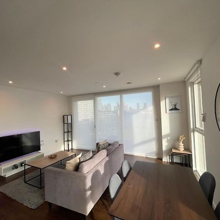 Immaculate 2Bed Apartment In London- City Views Exterior photo